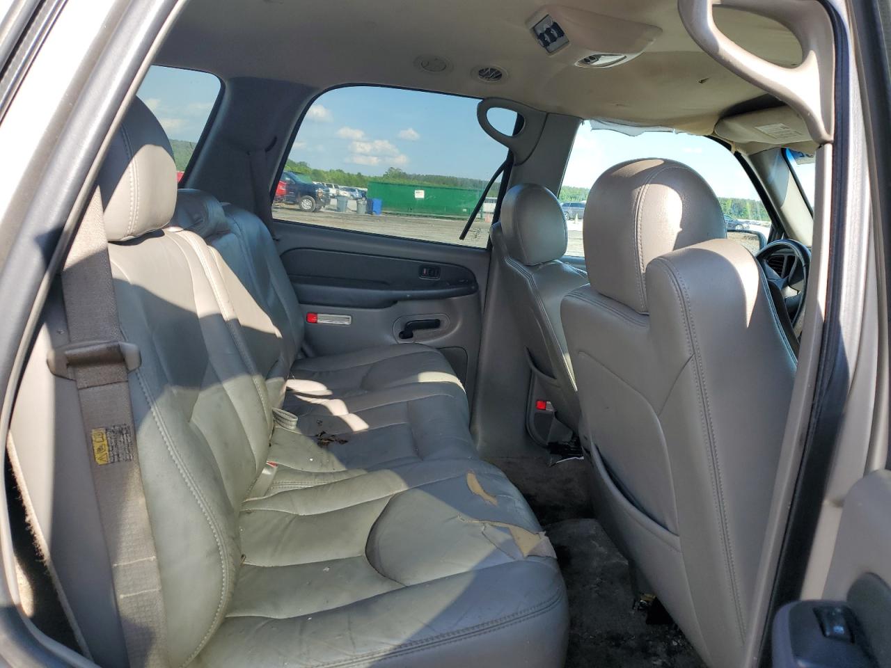 2003 Chevrolet Tahoe C1500 VIN: 1GNEC13ZX3R250768 Lot: 56576895