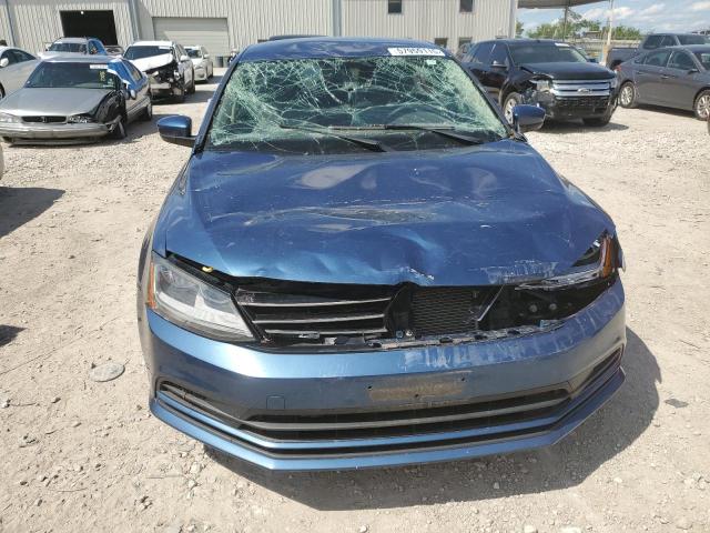  VOLKSWAGEN JETTA 2017 Синий