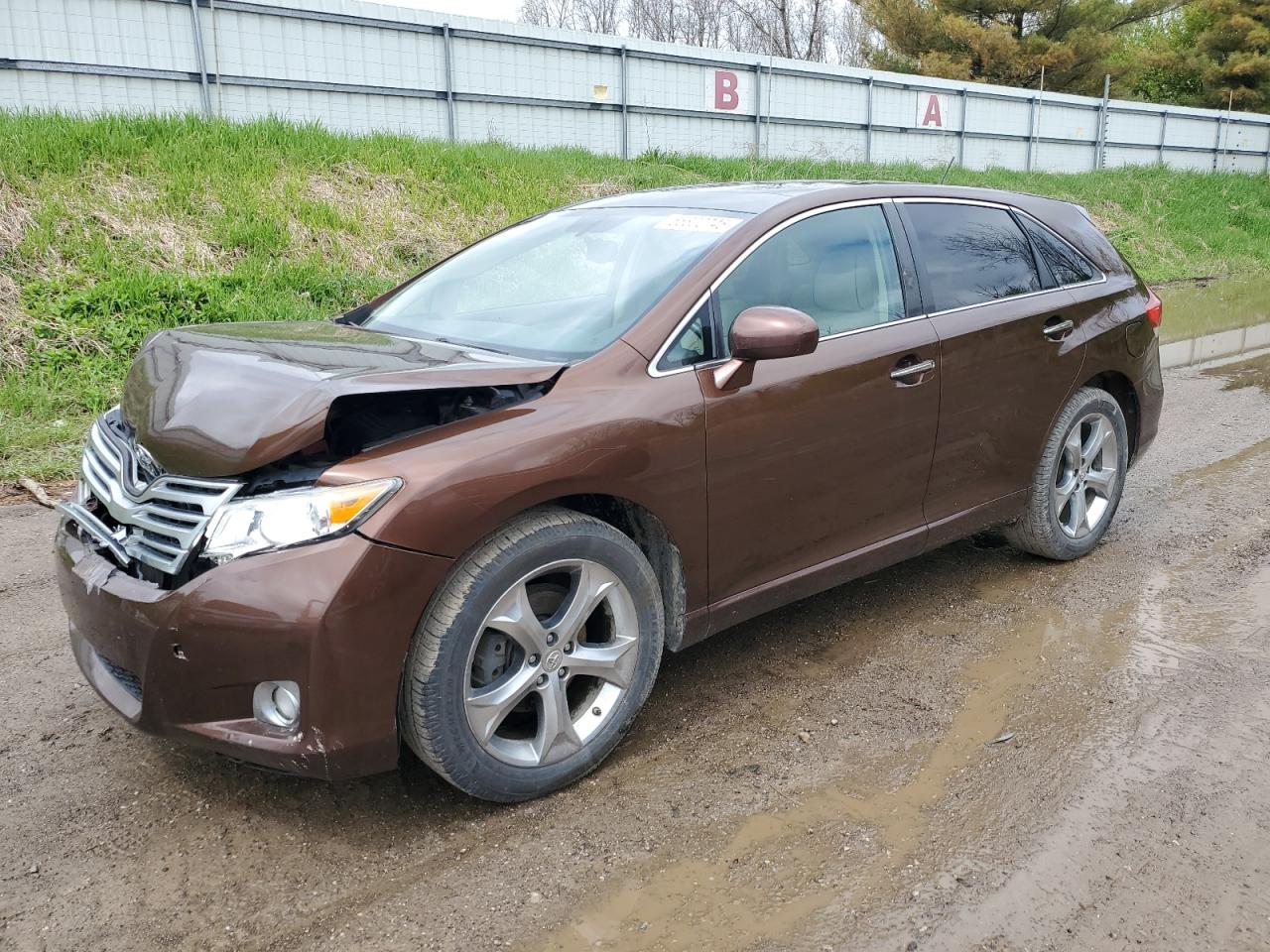 2010 Toyota Venza zu verkaufen in Davison, MI - Front End