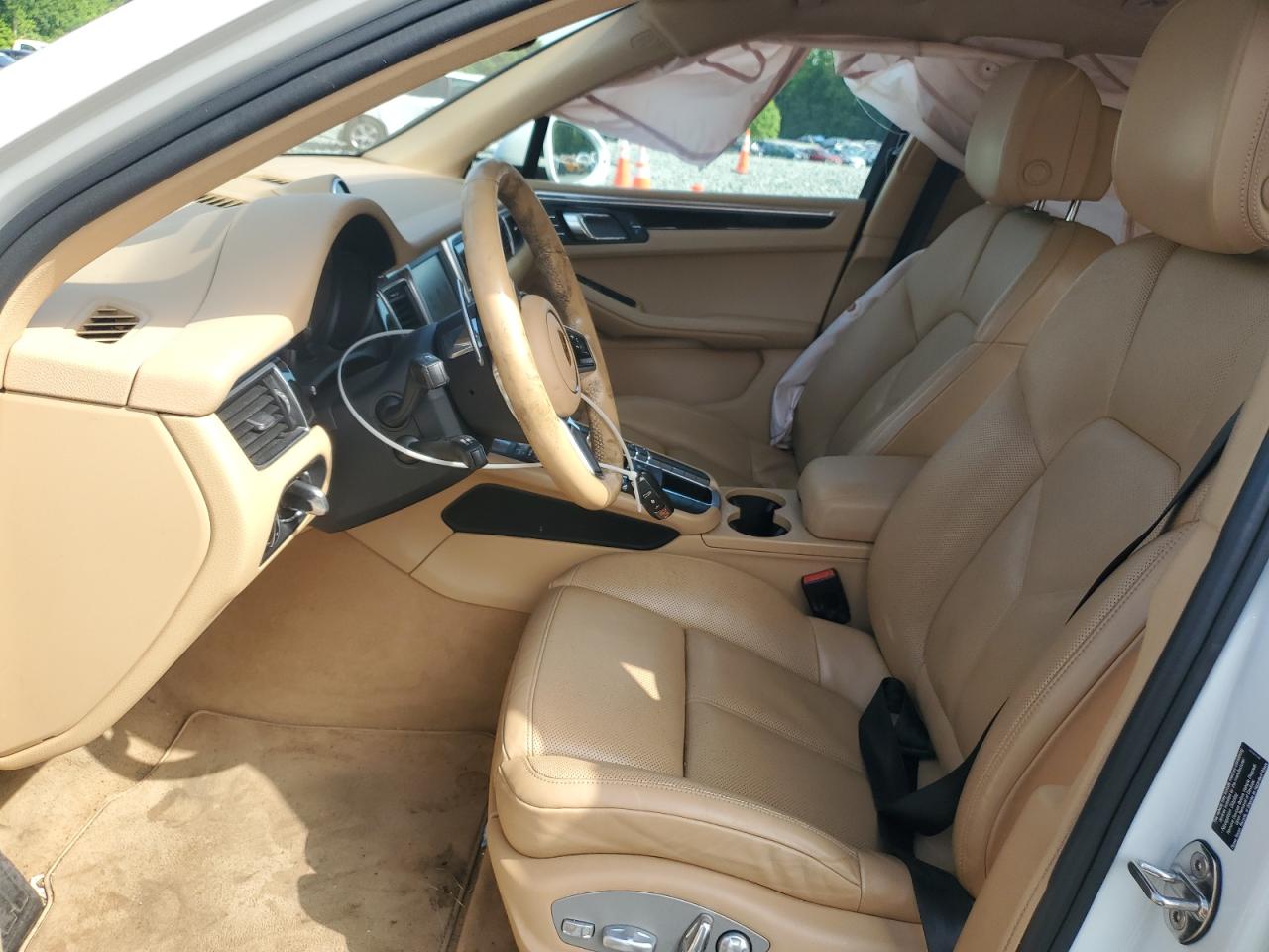 2016 Porsche Macan S VIN: WP1AB2A58GLB55617 Lot: 55766995