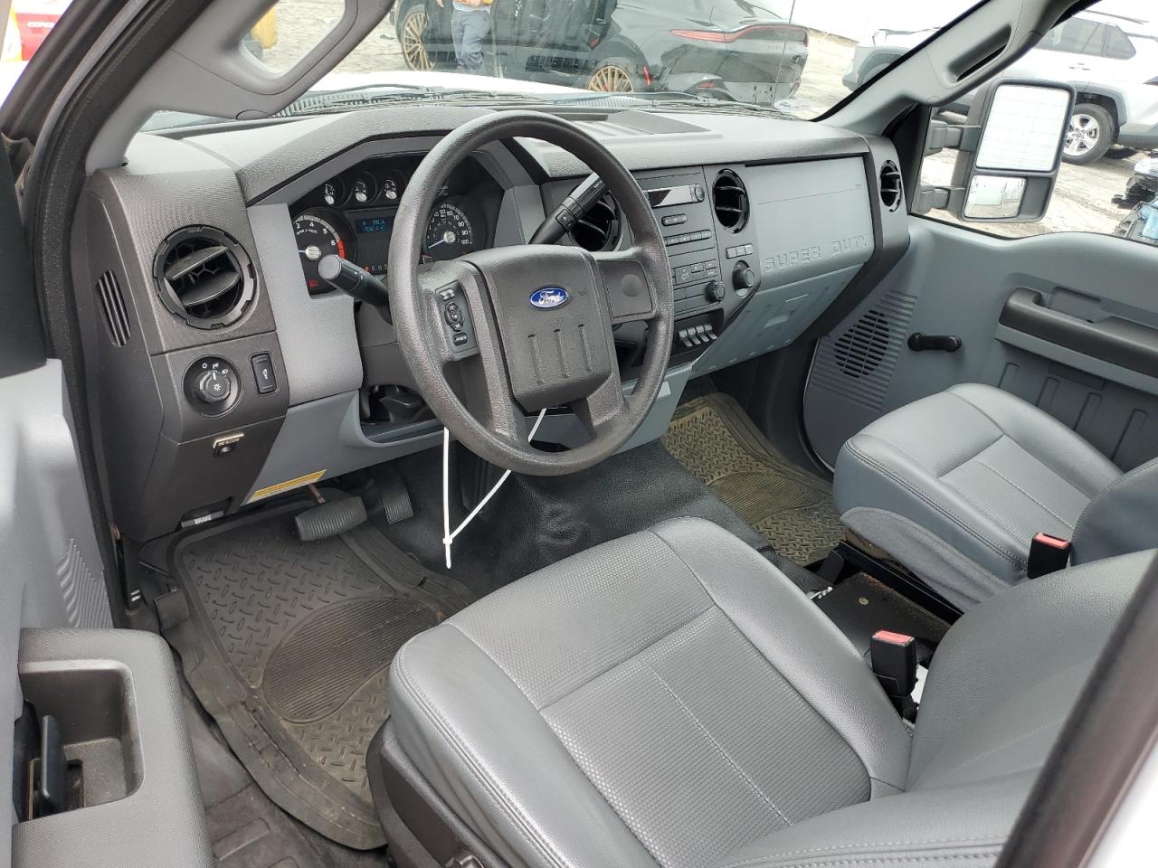 2013 Ford F250 Super Duty VIN: 1FTBF2A61DEB82077 Lot: 54871425