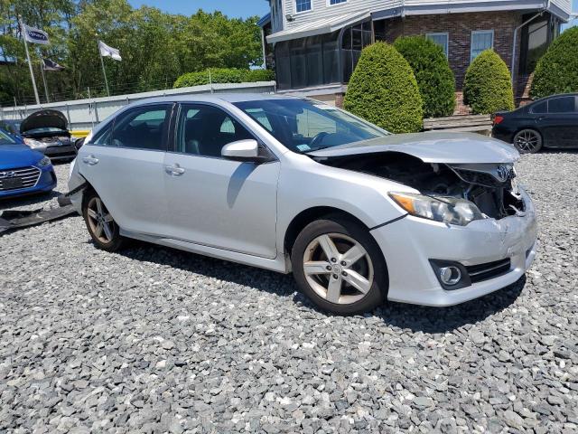 Седаны TOYOTA CAMRY 2014 Серебристый