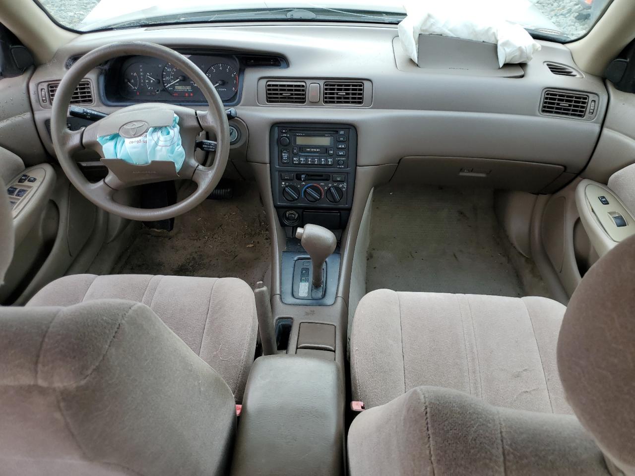 1999 Toyota Camry Ce VIN: 4T1BG22K8XU522288 Lot: 56928325