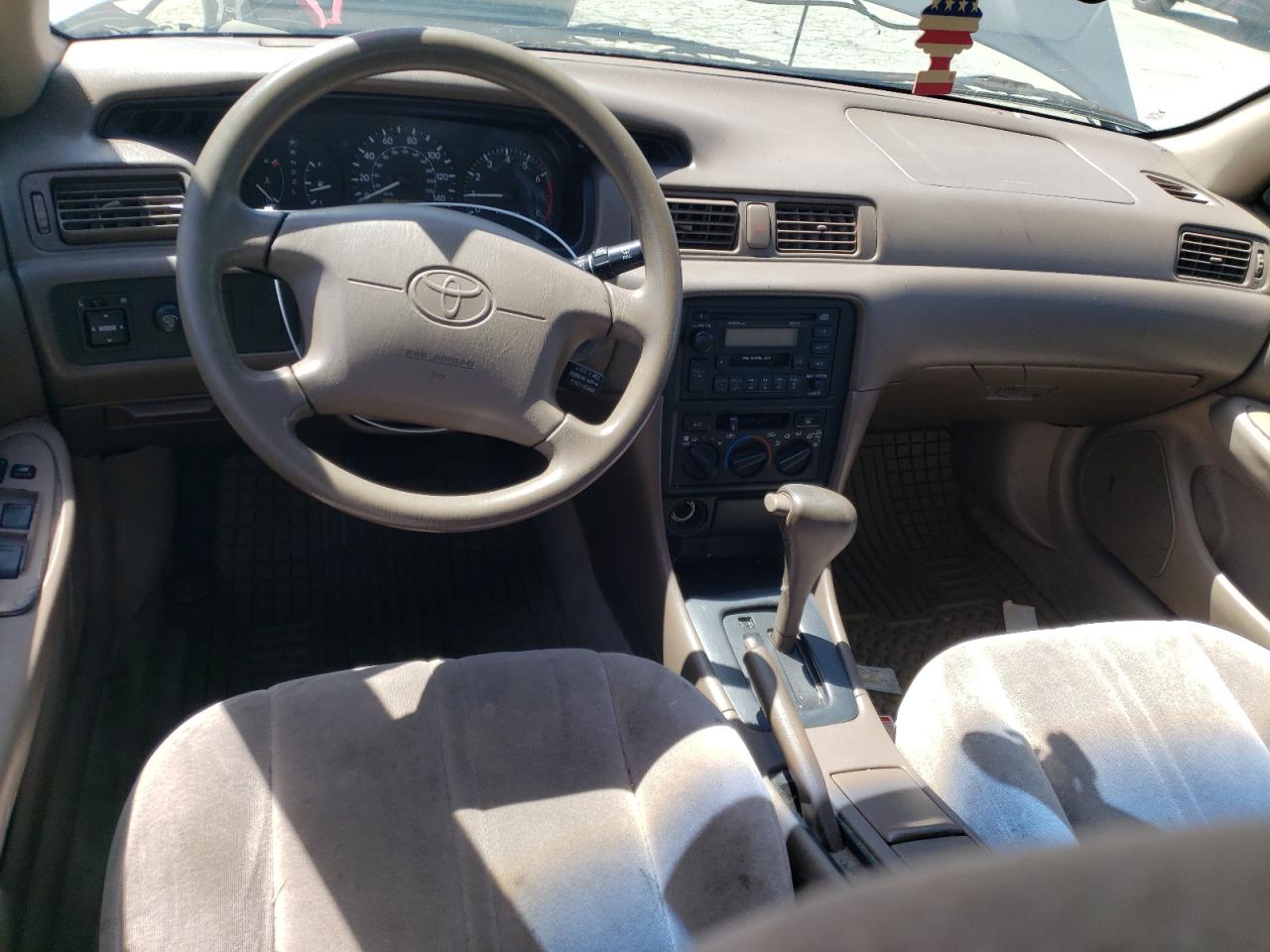 1999 Toyota Camry Ce VIN: 4T1BG22K9XU475644 Lot: 57085355