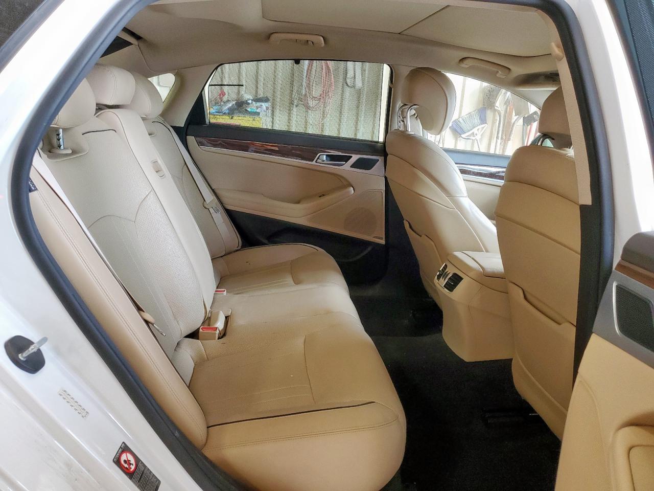 2015 Hyundai Genesis 3.8L VIN: KMHGN4JE4FU075847 Lot: 56488485