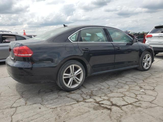 Sedans VOLKSWAGEN PASSAT 2014 Czarny
