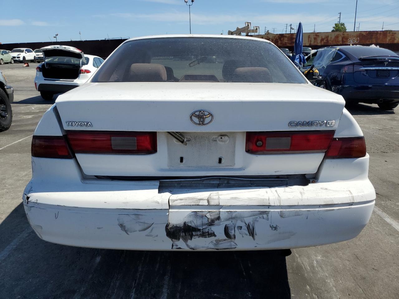 1997 Toyota Camry Le VIN: JT2BG22K9V0002215 Lot: 56932955