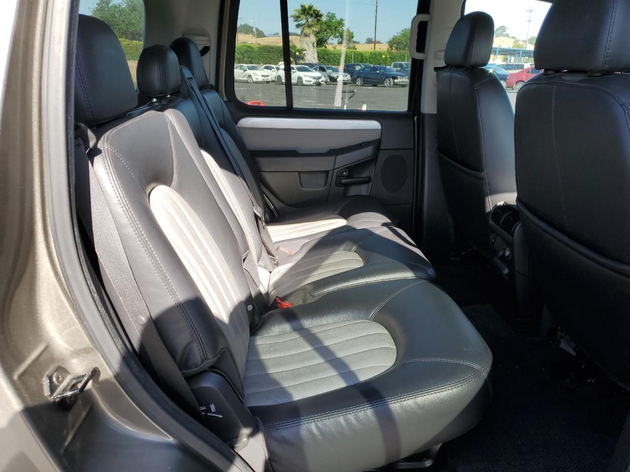 2004 Mercury Mountaineer VIN: 4M2ZU86W24ZJ08590 Lot: 56845865