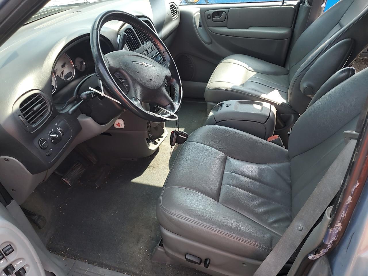 2005 Chrysler Town & Country Touring VIN: 2C4GP54L65R185115 Lot: 58729355