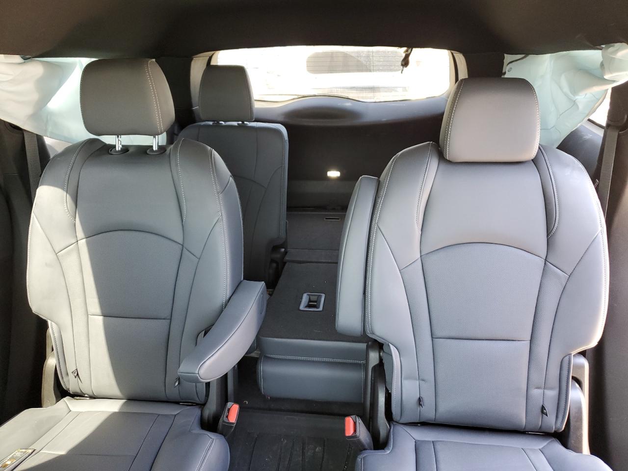 2022 Buick Enclave Essence VIN: 5GAERBKW4NJ125529 Lot: 56389585