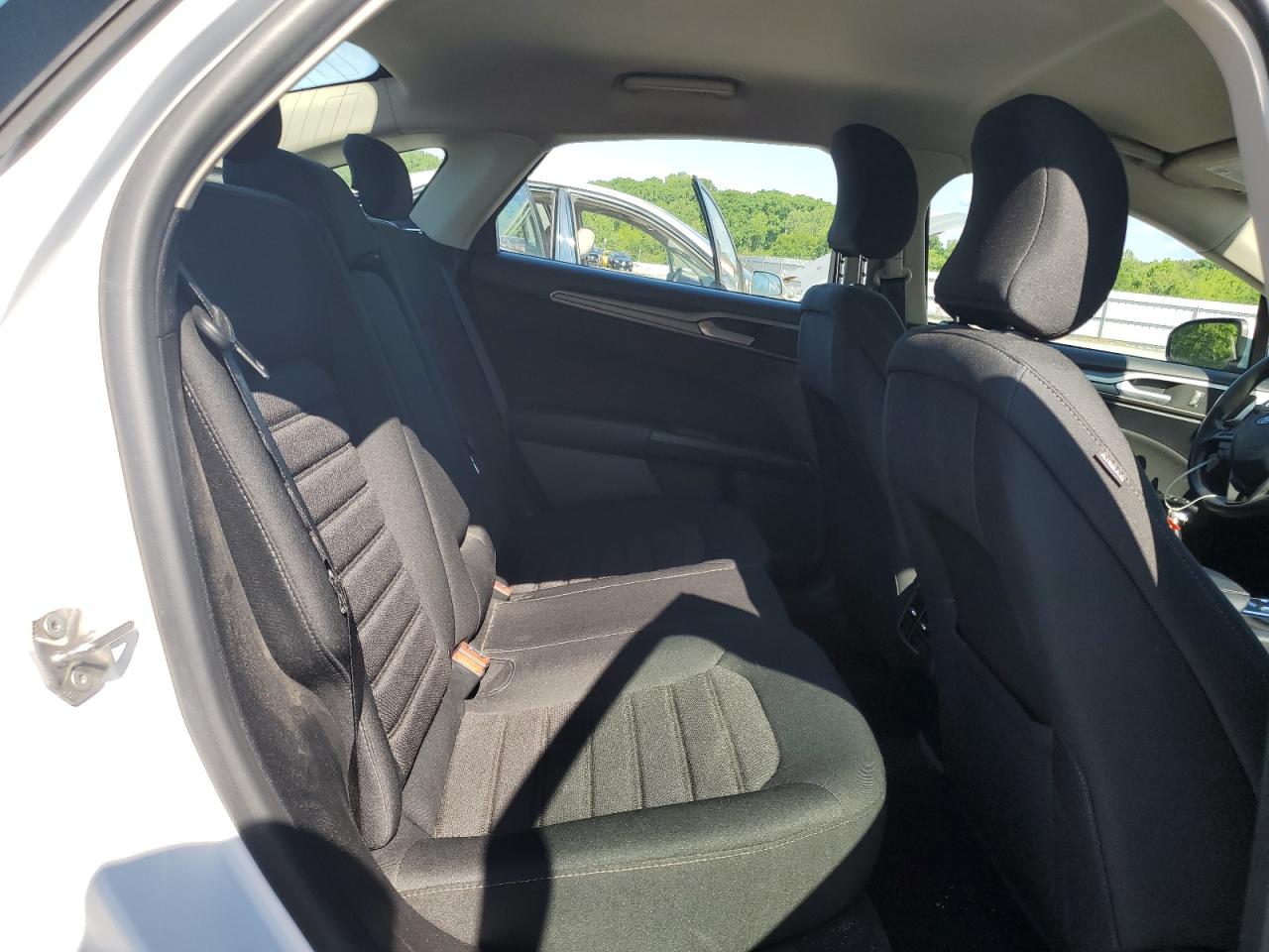 2019 Ford Fusion Se VIN: 3FA6P0LUXKR263979 Lot: 54024835