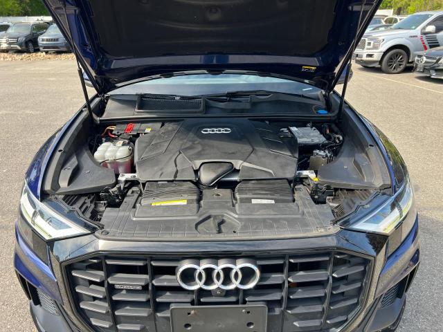 AUDI Q8 2019 Granatowy