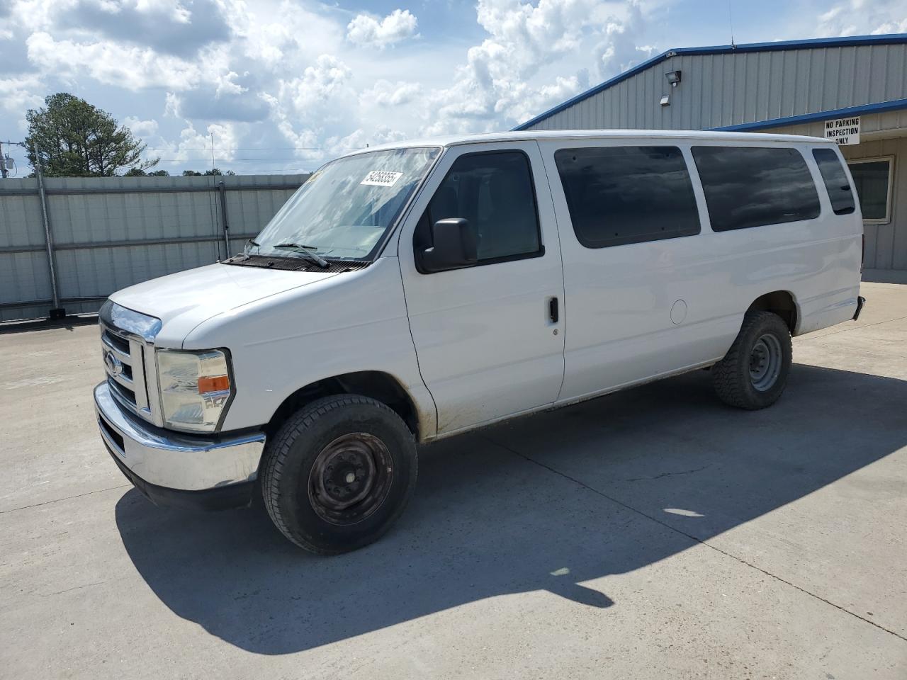2012 Ford Econoline E350 Super Duty Wagon за продажба в Florence, MS - Normal Wear