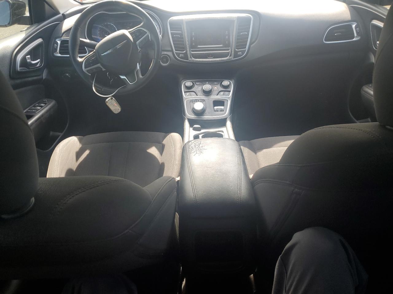 2015 Chrysler 200 Limited VIN: 1C3CCCAB0FN744669 Lot: 55995205