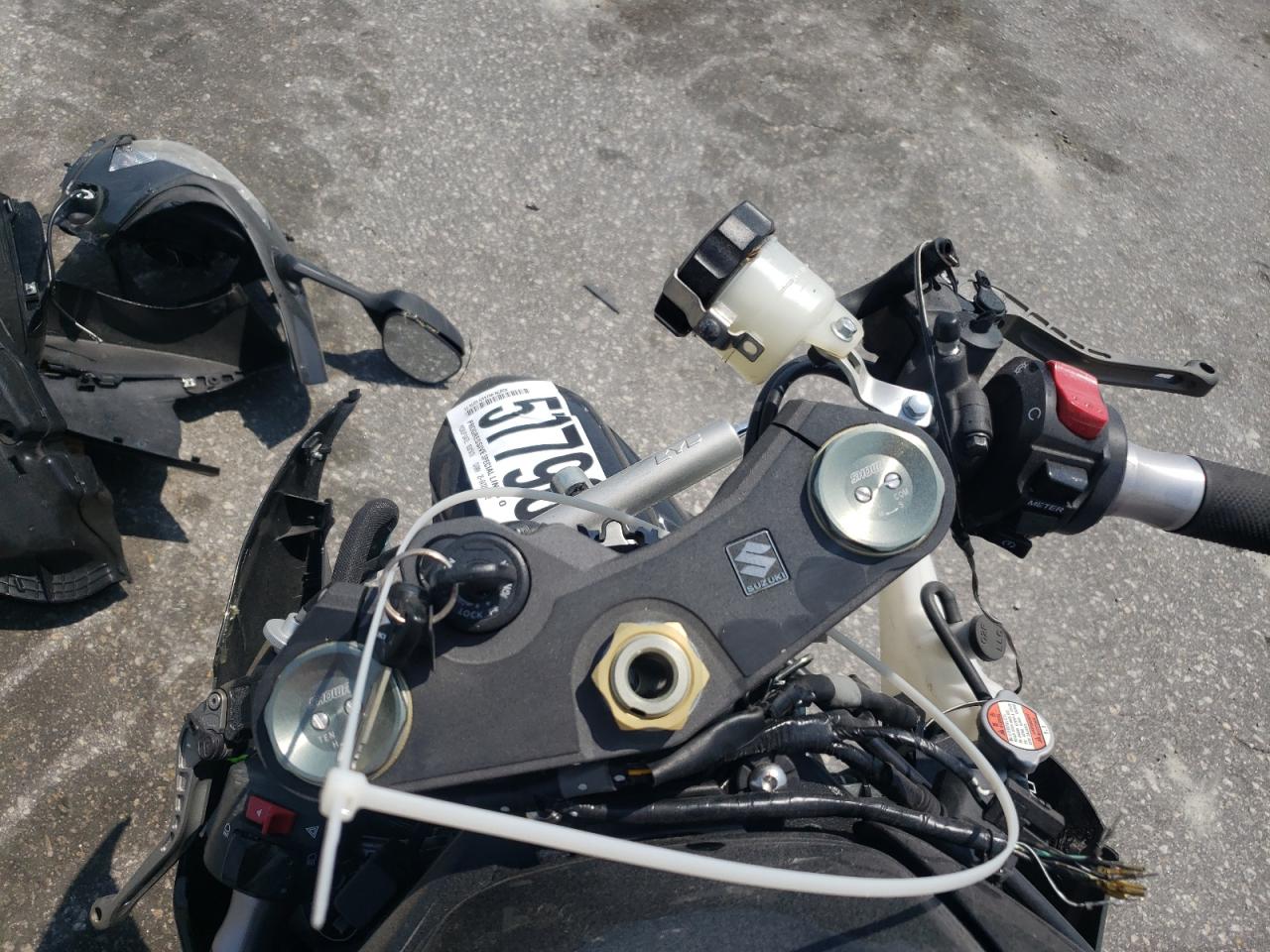 2011 Suzuki Gsx750 VIN: JS1GR7MA2B2102420 Lot: 57790105