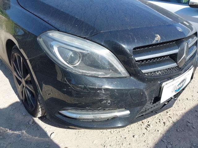 2013 MERCEDES BENZ B180 BLUEE