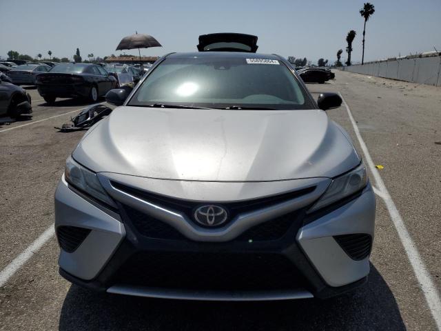  TOYOTA CAMRY 2019 Серебристый