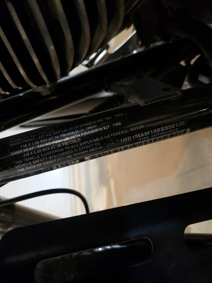 2011 Harley-Davidson Flhtcutg VIN: 1HD1MAM19BB850135 Lot: 56885895