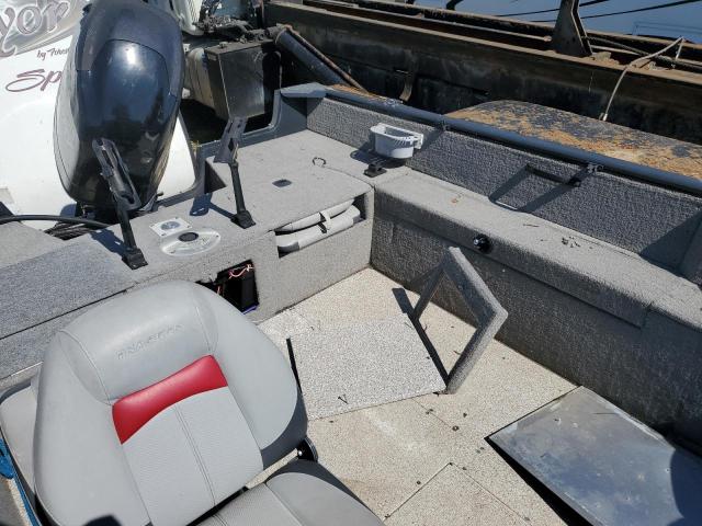 2011 TRACKER BOAT  
