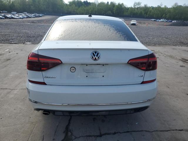  VOLKSWAGEN PASSAT 2018 Белый