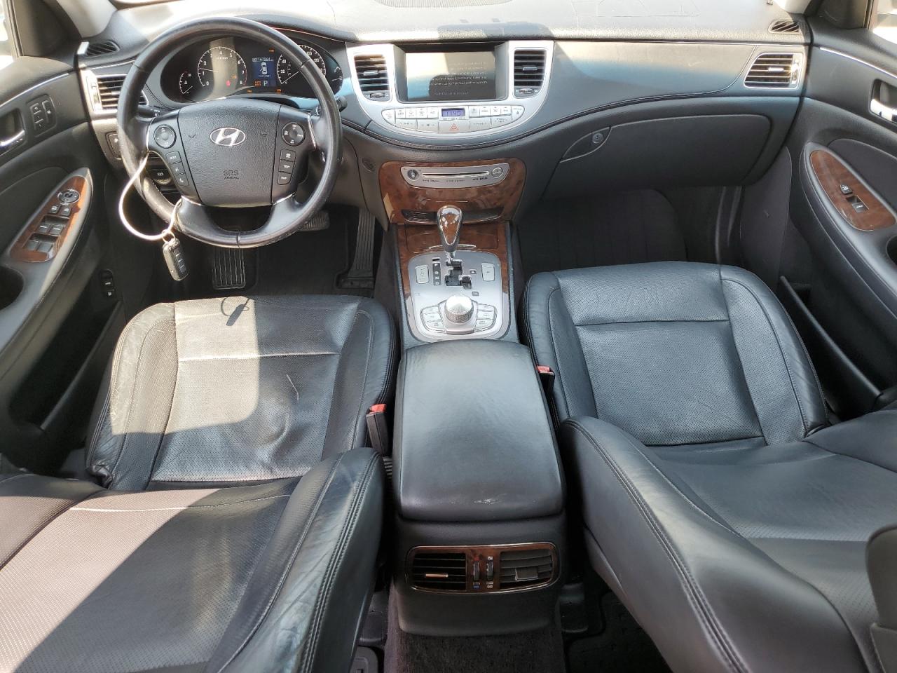 2011 Hyundai Genesis 3.8L VIN: KMHGC4DE3BU140487 Lot: 57120205