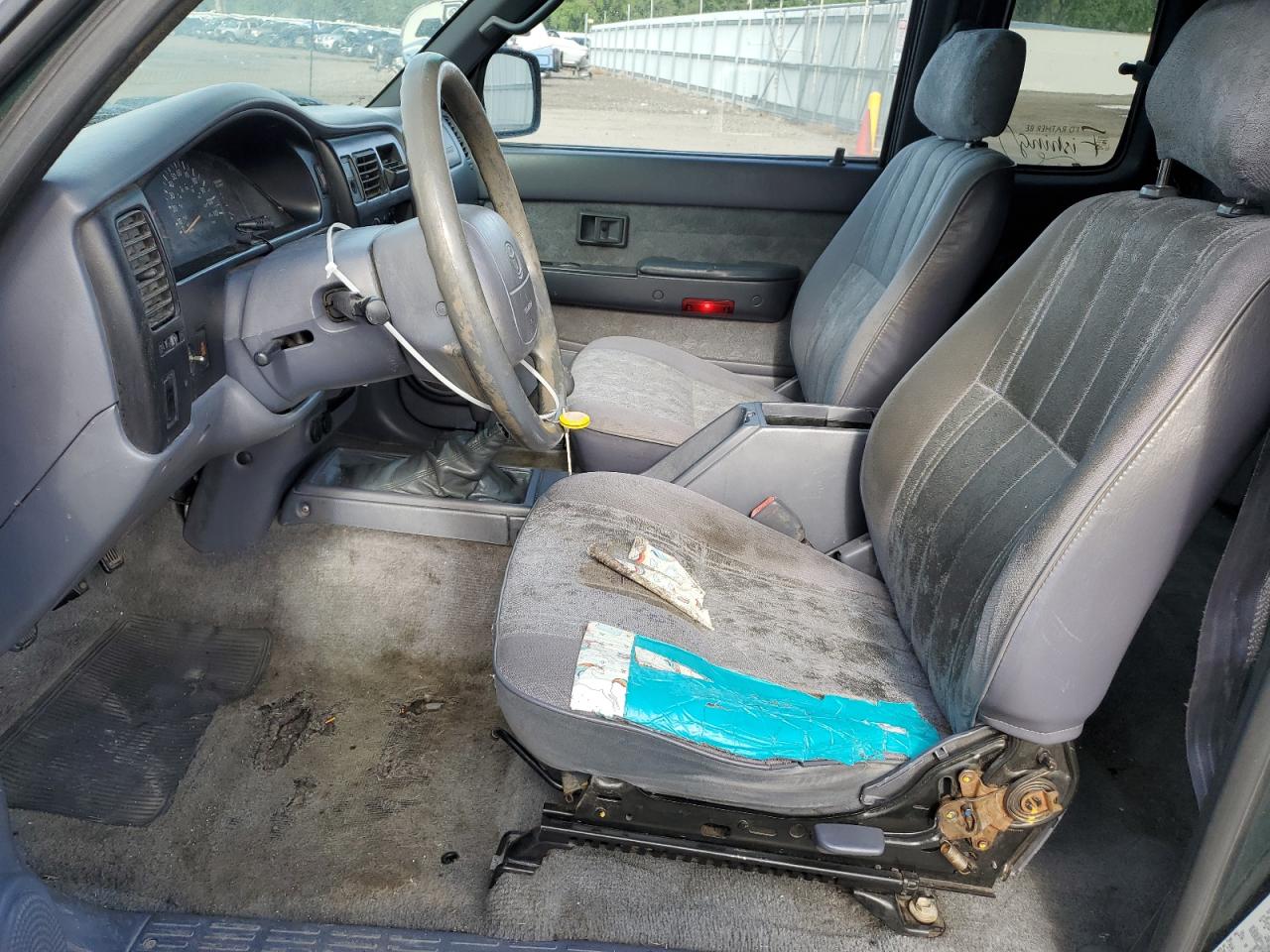 2000 Toyota Tacoma Xtracab VIN: 4TAWN72N8YZ668287 Lot: 57287475