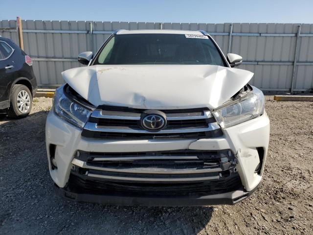  TOYOTA HIGHLANDER 2017 Белый