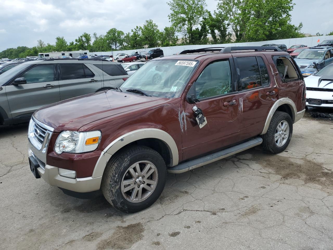 2009 Ford Explorer Eddie Bauer for Sale in Bridgeton, MO - Side