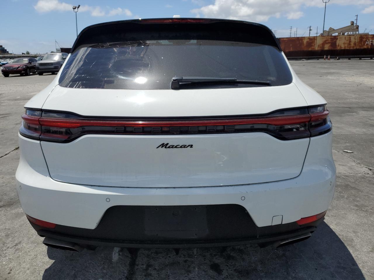2020 Porsche Macan VIN: WP1AA2A55LLB01916 Lot: 55700165