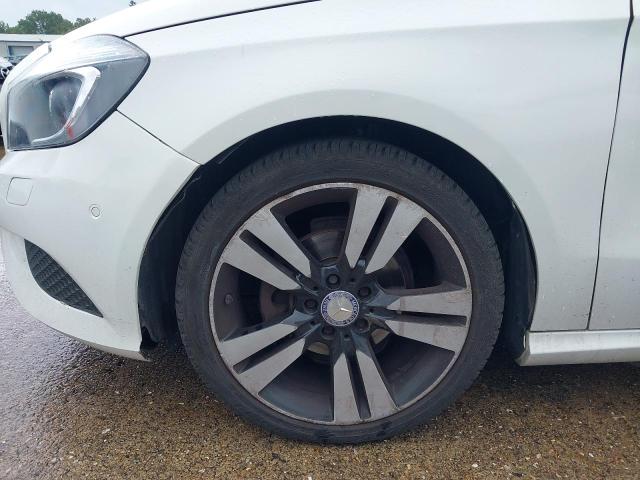 2015 MERCEDES BENZ A180 BLUEE