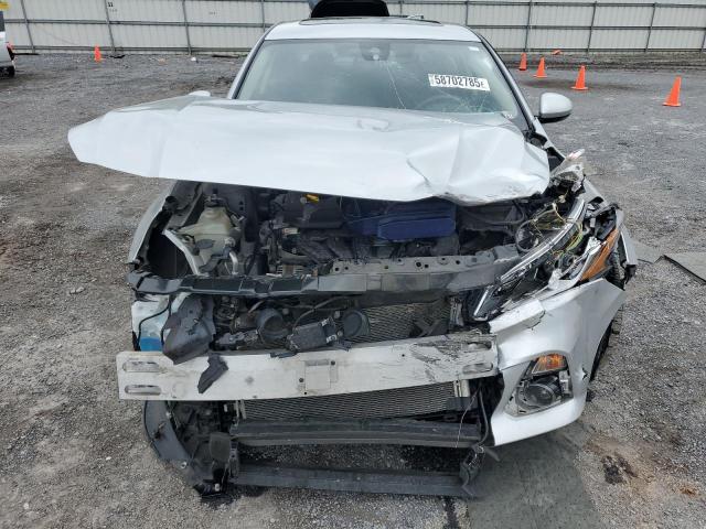  NISSAN ALTIMA 2019 Srebrny