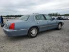 2004 Lincoln Town Car Executive zu verkaufen in Fredericksburg, VA - Front End