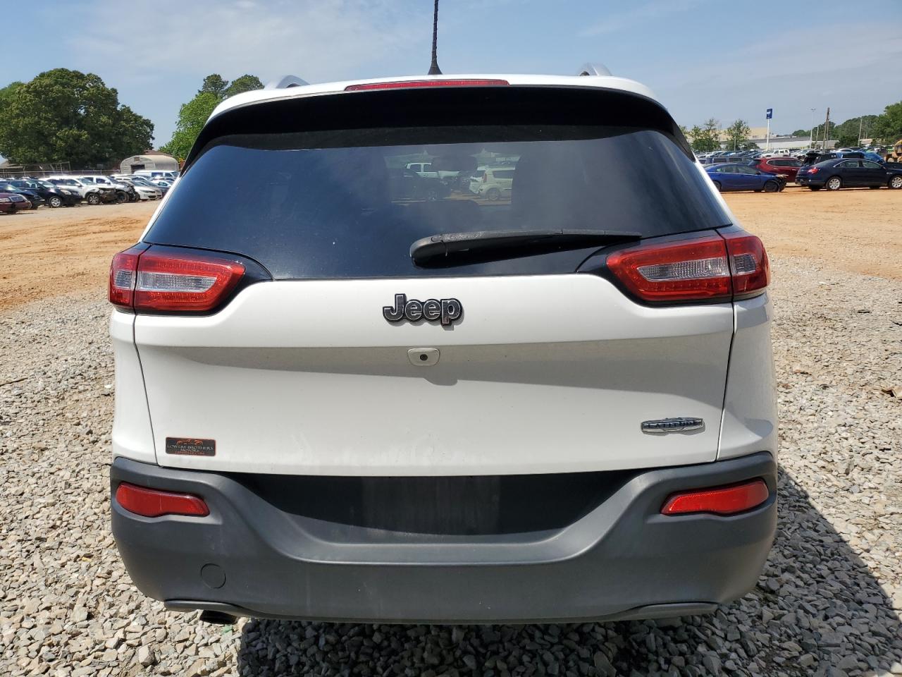 2018 Jeep Cherokee Latitude Plus VIN: 1C4PJLLB4JD540617 Lot: 56713505