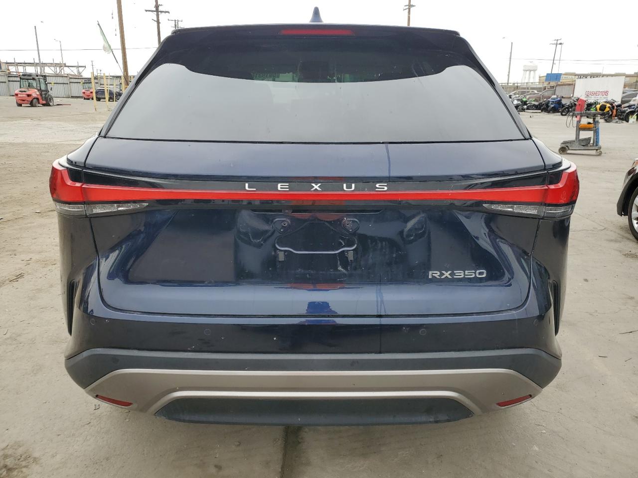 2023 Lexus RX - Image 6