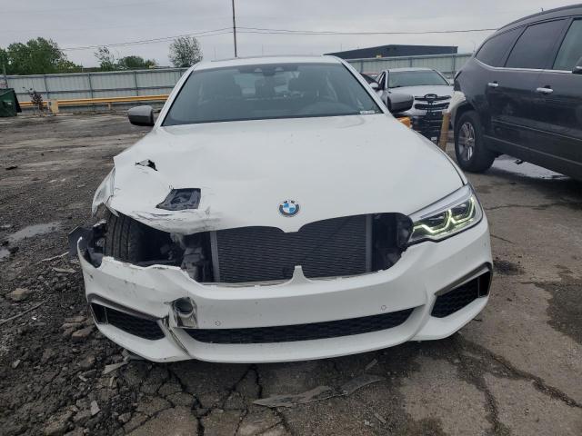 BMW M5 2018 Белы