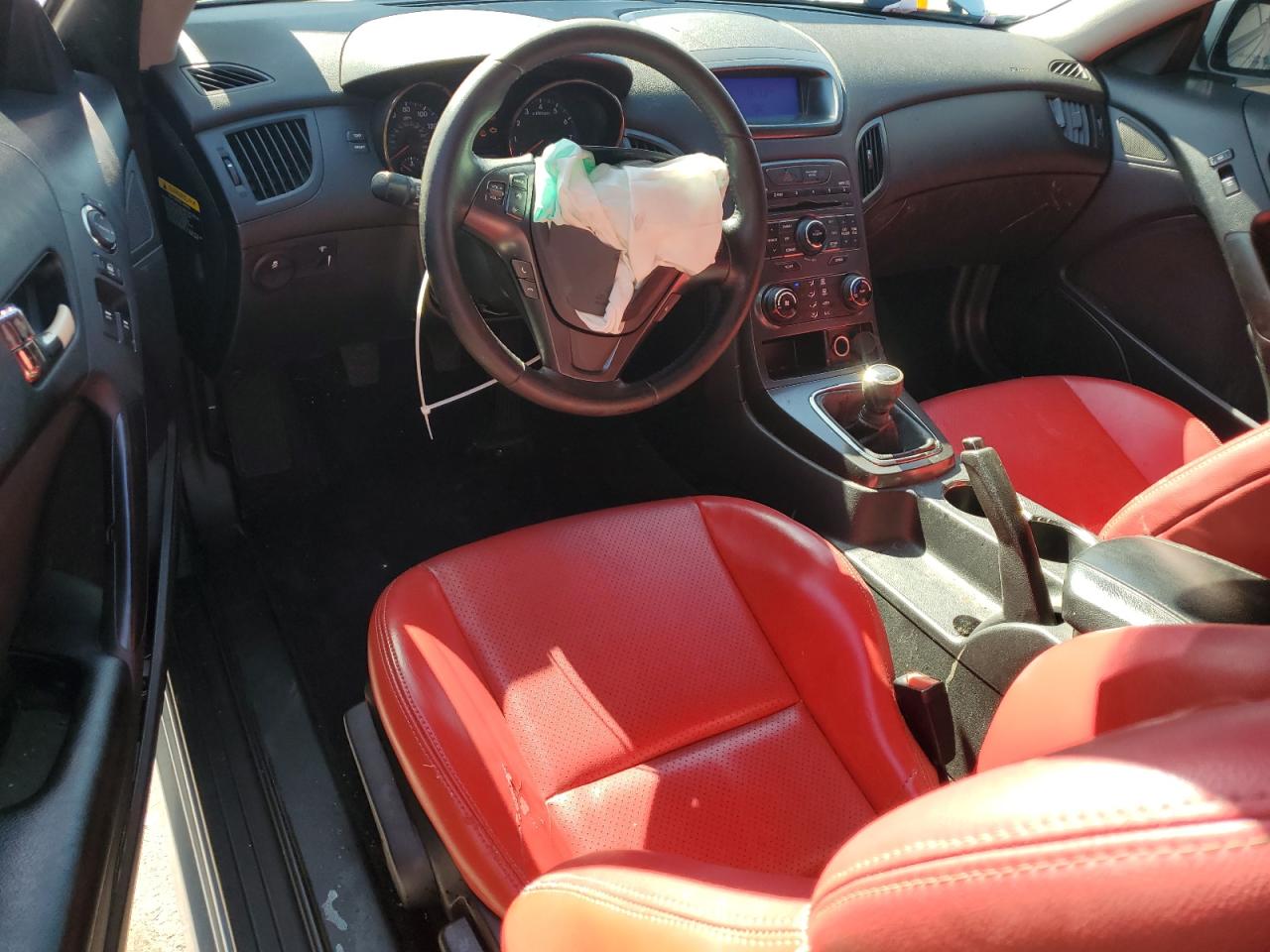2011 Hyundai Genesis Coupe 2.0T VIN: KMHHT6KD3BU054297 Lot: 56936175