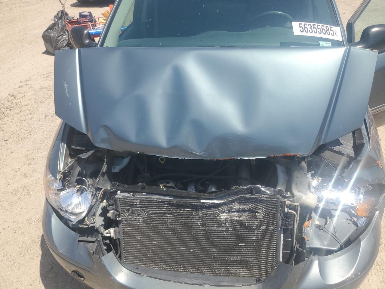 2005 Chrysler Town & Country Touring VIN: 2C8GP54L85R327009 Lot: 56355685