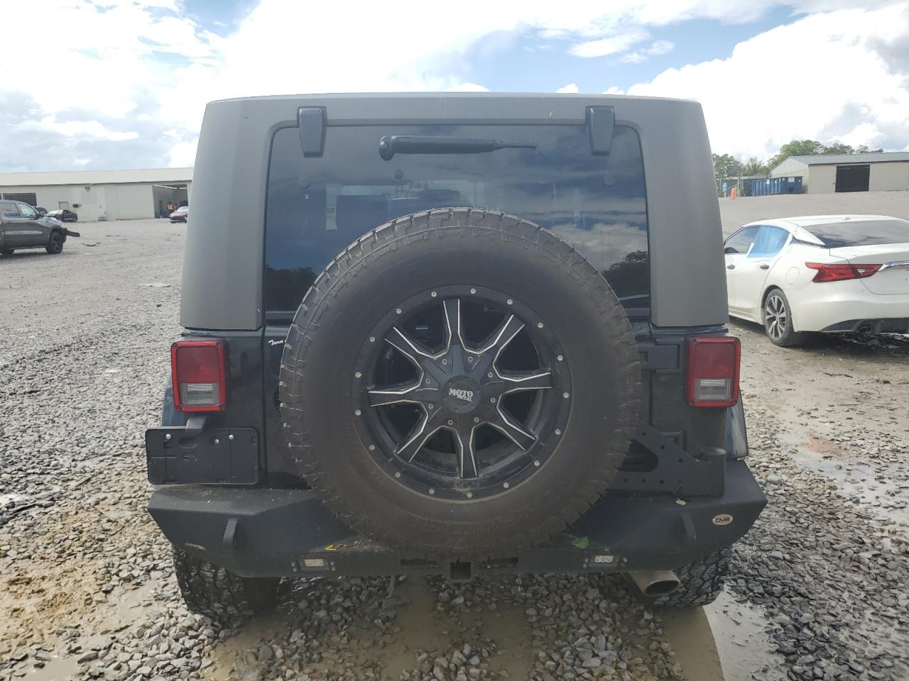 2007 Jeep Wrangler Sahara VIN: 1J8FA54137L209032 Lot: 56502475