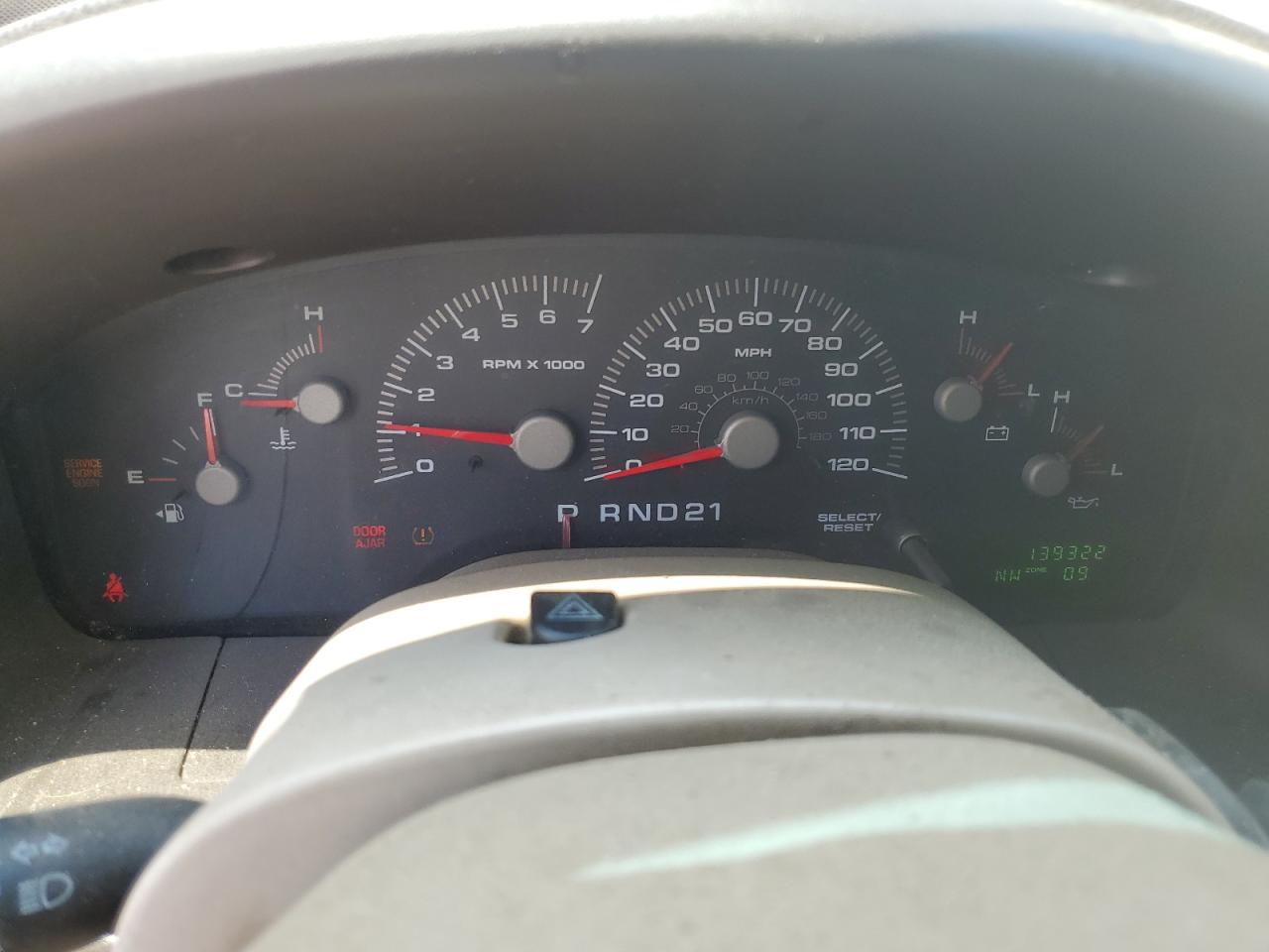 2004 Ford Expedition Xlt VIN: 1FMRU15W54LA95282 Lot: 56750135