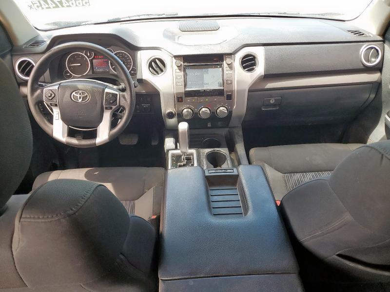  TOYOTA TUNDRA 2017 Srebrny