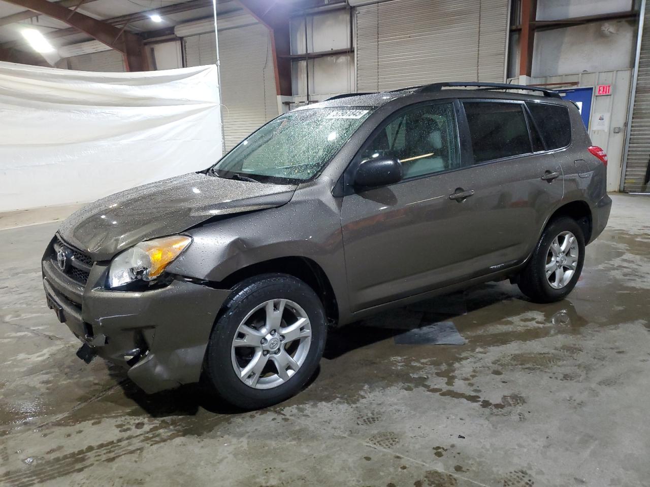 2T3BF4DV0BW152945 TOYOTA RAV4 Photo 1