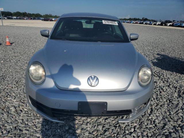  VOLKSWAGEN BEETLE 2012 Srebrny