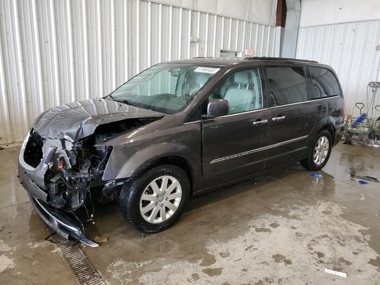 2016 Chrysler Town & Country Touring for Sale in Franklin, WI - Front End
