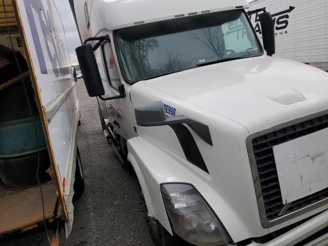 2018 VOLVO VN VNL   à vendre chez Copart ON - COOKSTOWN