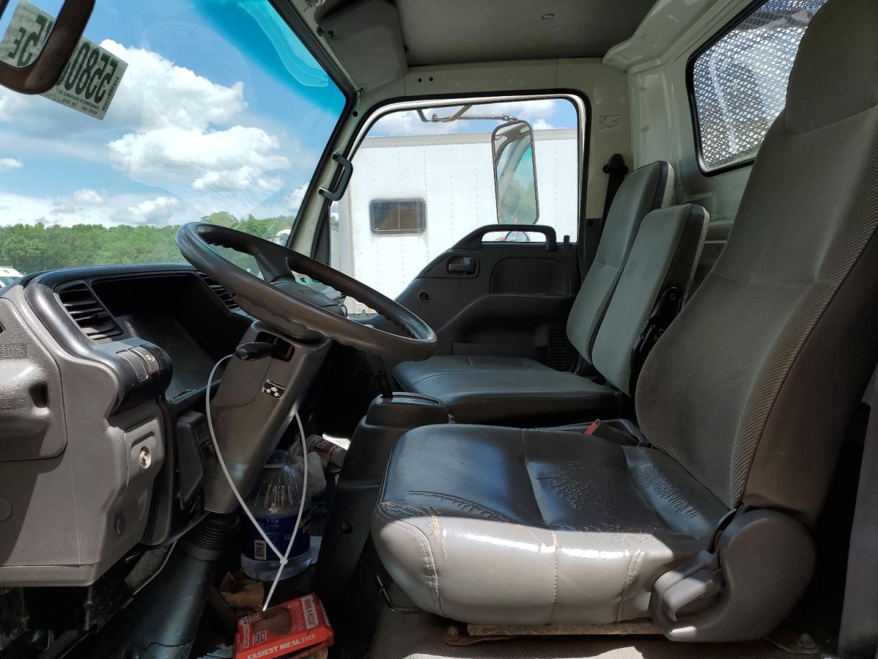 2002 Isuzu Npr VIN: 4KLB4B1R42J800951 Lot: 55808875