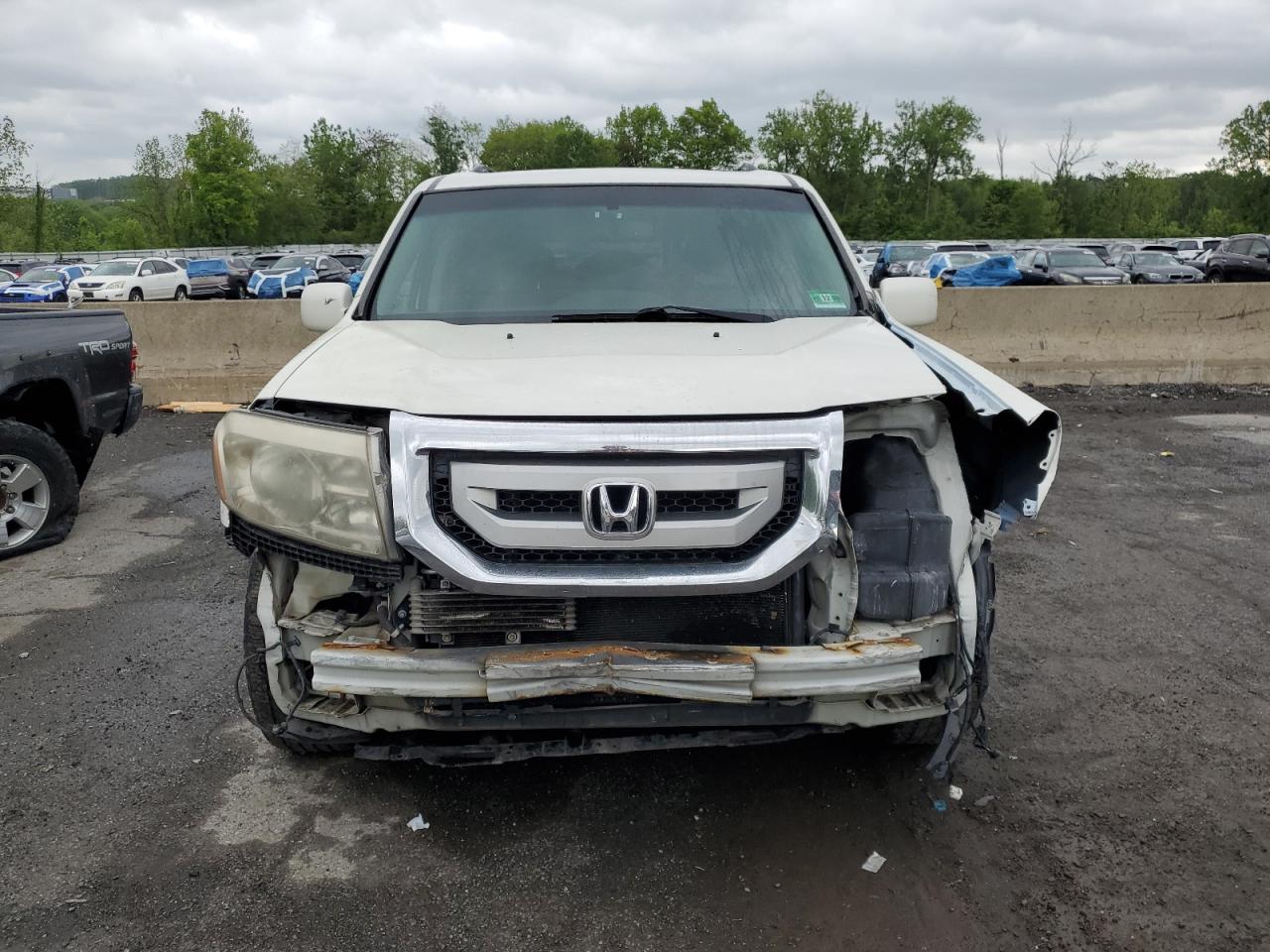 2011 Honda Pilot Touring VIN: 5FNYF4H92BB046168 Lot: 57095615