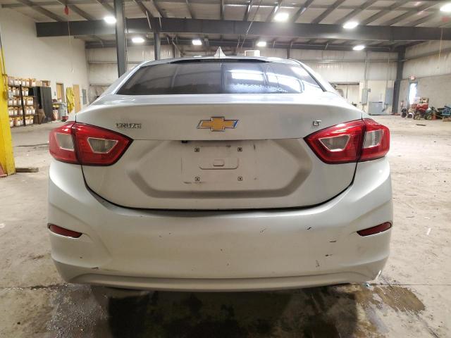  CHEVROLET CRUZE 2018 Srebrny