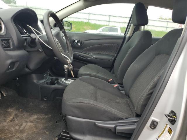  NISSAN VERSA 2019 Srebrny