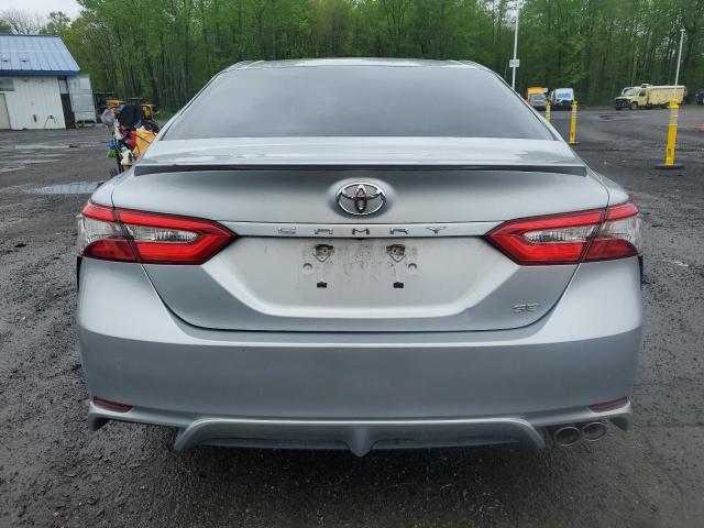  TOYOTA CAMRY 2018 Silver