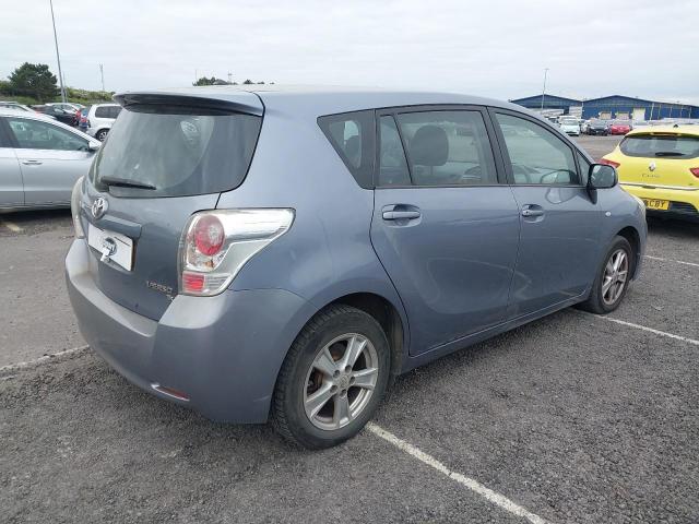 2009 TOYOTA VERSO TR V